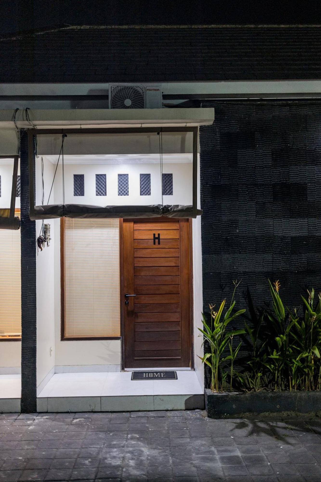 Light House Residence Denpasar  Exterior photo